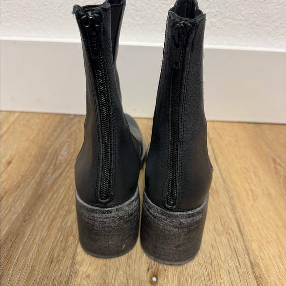 Free People Blue Black Leather Ankle Boots Western Boho Heel Booties EU 38 - Picture 7 of 13